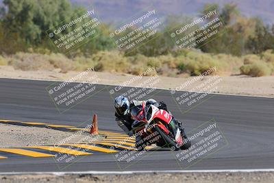 media/Oct-08-2022-SoCal Trackdays (Sat) [[1fc3beec89]]/Turn 10 (945am)/